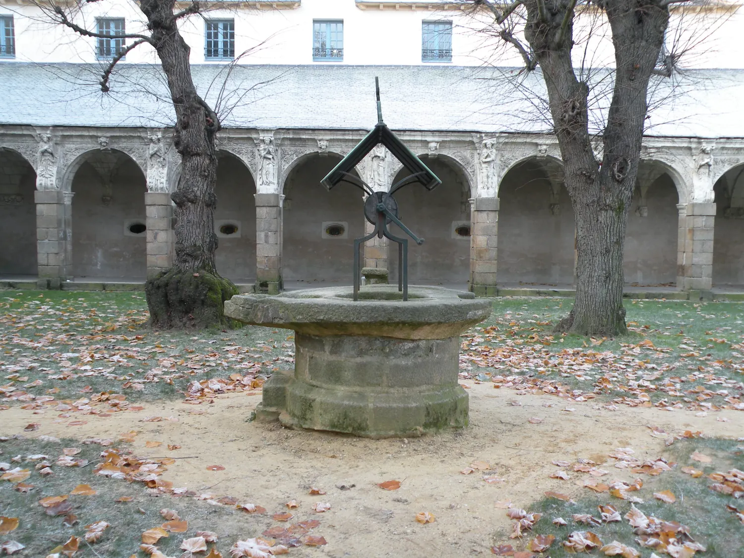 Saint Mélaine de Rennes : Cloître de l’ancienne abbaye Saint-Mélaine à Rennes.