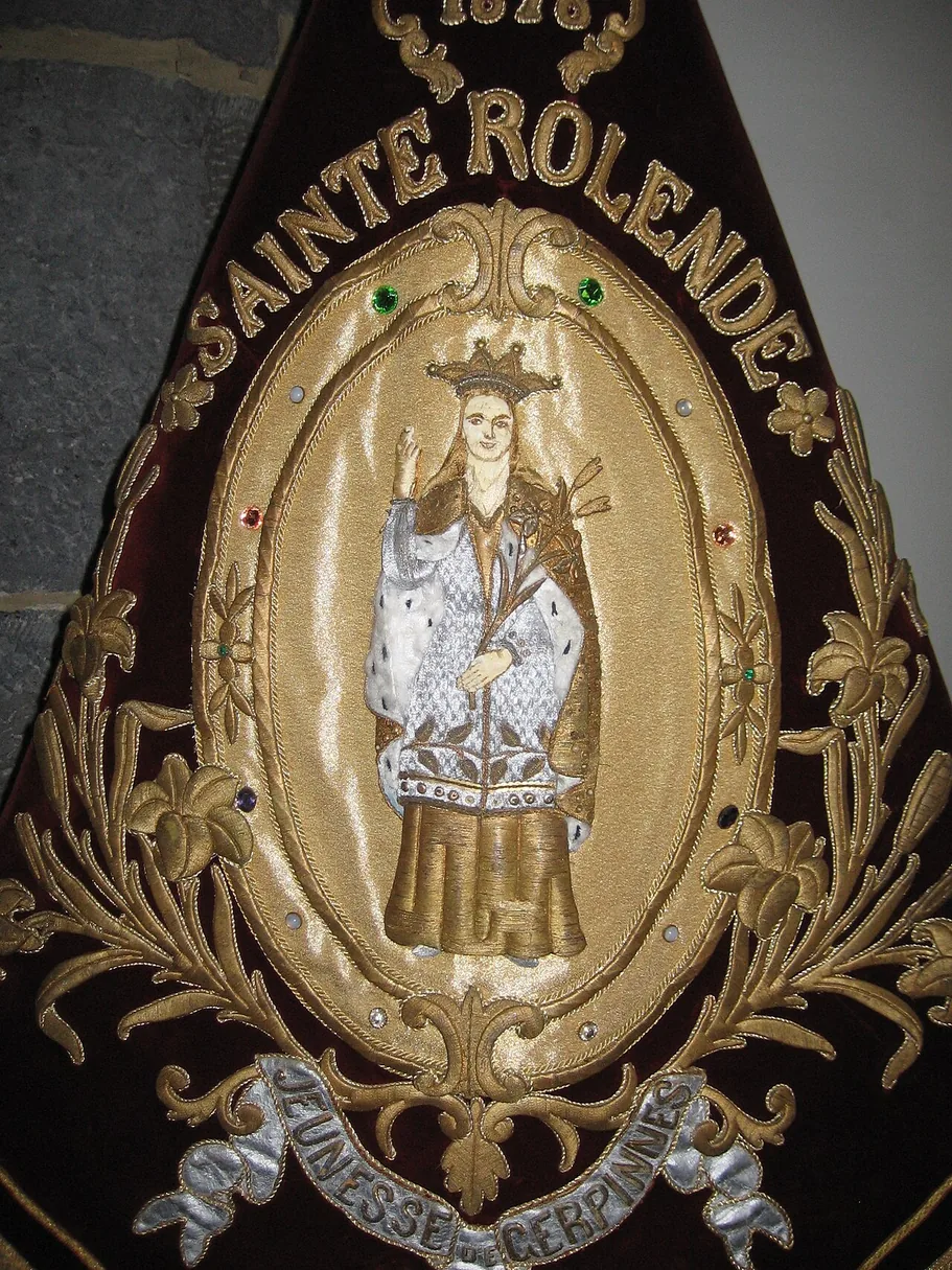 Sainte Rolende de Gerpinnes : Rolende dans un médaillon peint portant son nom, à Gerpinnes.